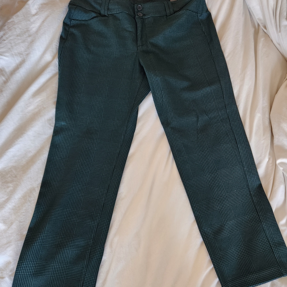 Torrid Nwt Green Teal and Black Patterned Pants Trousers Size 18